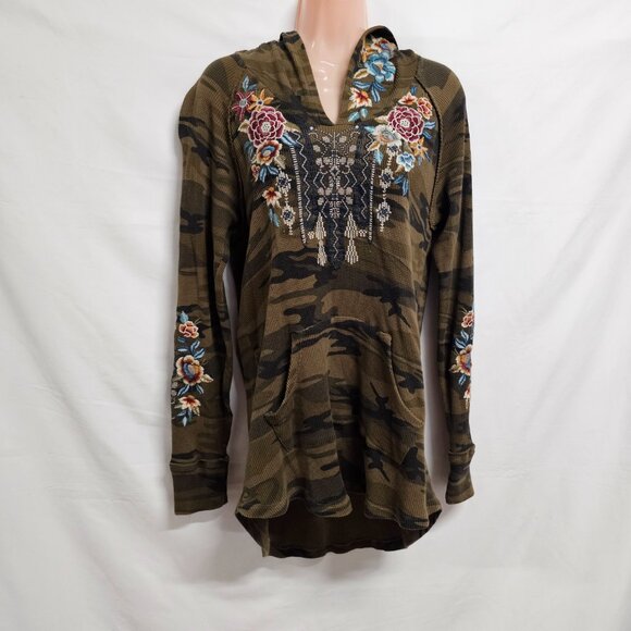 Johnny Was Eleni Thermal Top Size Large Camo Embroidered Camo Hooded Pullover - Picture 4 of 13